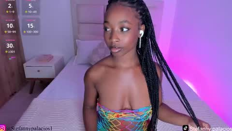 Queen Kim online show from 10, 11, 2025