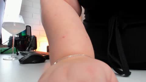 The one that you wont be able to forget online show from 2, 2, 2025