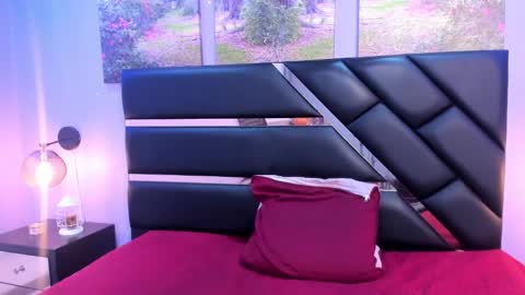 Kimberly Villalobos online show from 6, 3, 2025