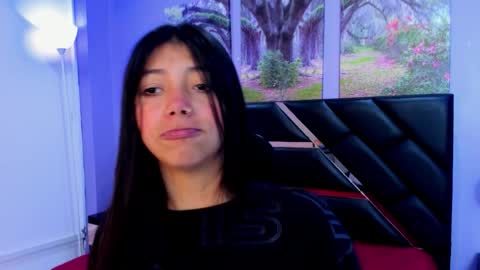 Kimberly Villalobos online show from 9, 10, 2025