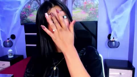 Kimberly Villalobos online show from 1, 11, 2025