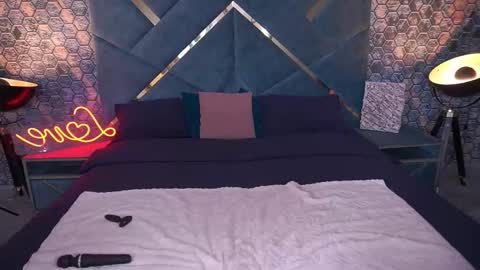 Kim online show from 4, 10, 2025