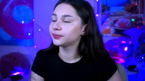 Snapshot of kimclarks chatting on 20, 9, 2025 kimclarks online show from 20, 9, 2025