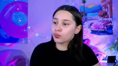 Snapshot of kimclarks chatting on 17, 11, 2025 kimclarks online show from 17, 11, 2025