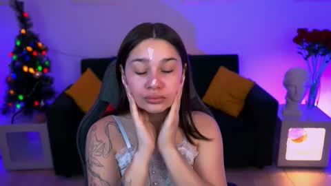 Snapshot of kimclarks chatting on 14, 12, 2025 kimclarks online show from 14, 12, 2025