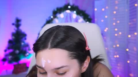 Snapshot of kimclarks chatting on 15, 12, 2025 kimclarks online show from 15, 12, 2025