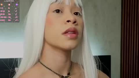 kimhilton online show from 25, 2, 2026