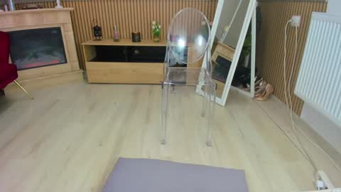 kimi_ivy online show from 20, 1, 2025