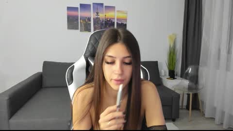 kimi_ivy online show from 26, 10, 2025