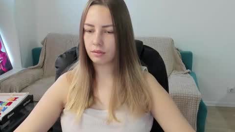 Snapshot of kimiacandy chatting on 14, 12, 2025 Albina sexy online show from 14, 12, 2025