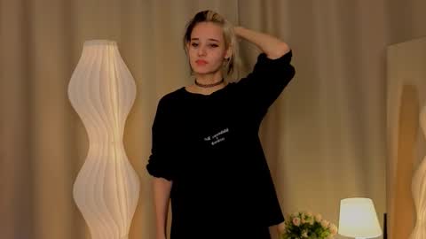 Elizabeth online show from 19, 12, 2025