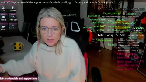 Wolfs Girl online show from 30, 11, 2025