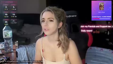 Snapshot of kimilee22 chatting on 2, 7, 2026 Wolfs Girl online show from 2, 7, 2026