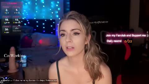 Snapshot of kimilee22 chatting on 6, 7, 2026 Wolfs Girl online show from 6, 7, 2026