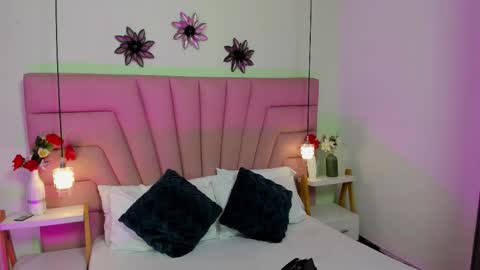 kimluna1 online show from 4, 2, 2026