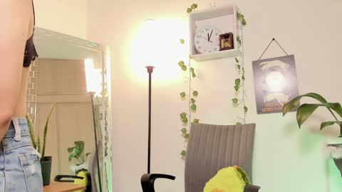 Kimm online show from 10, 1, 2025