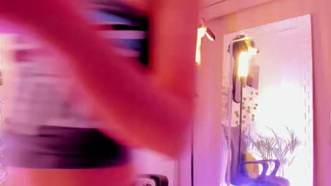 Kimm online show from 18, 9, 2025