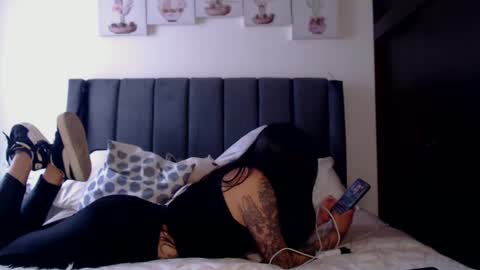 Snapshot of kimmy_one_ chatting on 5, 2, 2025 kelly online show from 5, 2, 2025