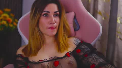 Snapshot of kimskye chatting on 3, 2, 2025 KimSkye online show from 3, 2, 2025