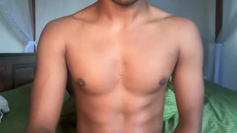 Snapshot of kinda_horny_right_now chatting on 25, 6, 2026 Isaac online show from 25, 6, 2026
