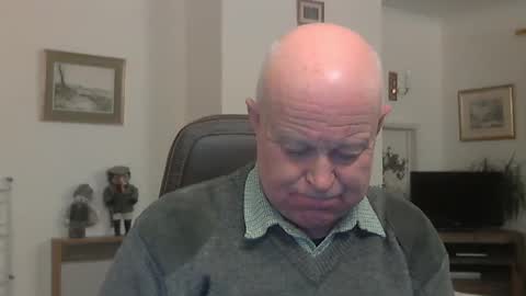 Snapshot of kindahairy4u chatting on 10, 1, 2025 kindahairy4u online show from 10, 1, 2025