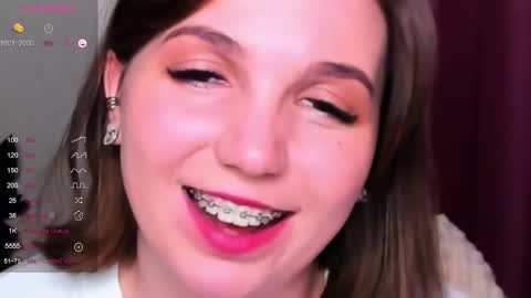 Snapshot of kindhazelhere_ chatting on 5, 3, 2025 Hazel online show from 5, 3, 2025