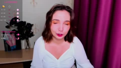 Snapshot of kindhazelhere_ chatting on 14, 9, 2025 Hazel online show from 14, 9, 2025