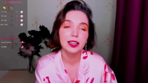 Snapshot of kindhazelhere_ chatting on 6, 10, 2025 Hazel online show from 6, 10, 2025