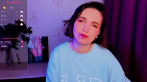 Snapshot of kindhazelhere_ chatting on 23, 10, 2025 Hazel online show from 23, 10, 2025