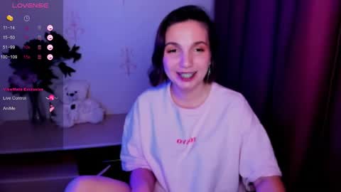 Snapshot of kindhazelhere_ chatting on 19, 11, 2025 Hazel online show from 19, 11, 2025