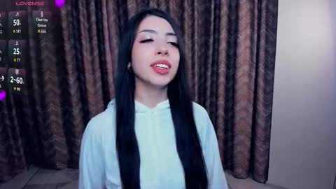 Snapshot of kindraevert chatting on 28, 11, 2025 Megan online show from 28, 11, 2025