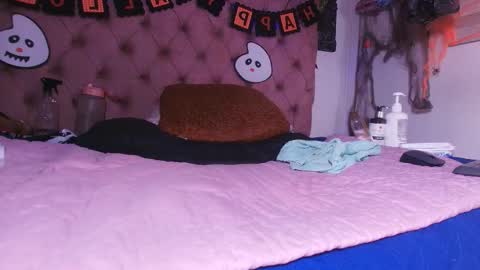 Snapshot of king_bella_ chatting on 24, 10, 2025 Bella online show from 24, 10, 2025