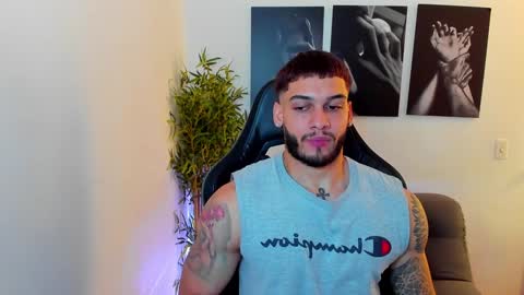 Snapshot of king_of_kings__ chatting on 17, 1, 2025 king_of_kings__ online show from 17, 1, 2025