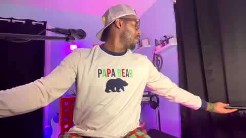 Snapshot of kingcorbra chatting on 10, 3, 2025 KC online show from 10, 3, 2025