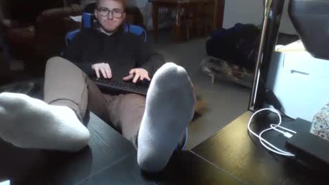 Snapshot of kingoffootfetish chatting on 16, 12, 2024 Master King Tommy online show from 16, 12, 2024