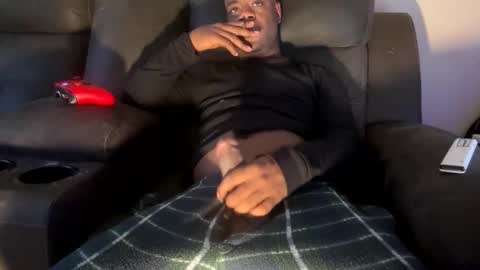 Snapshot of kingofkingz74 chatting on 13, 11, 2025 kingofkingz74 online show from 13, 11, 2025