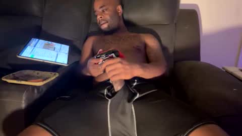 Snapshot of kingofkingz74 chatting on 27, 11, 2025 kingofkingz74 online show from 27, 11, 2025