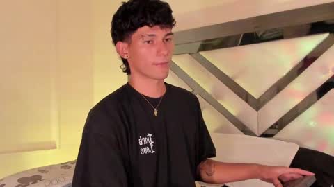  A L E X  online show from 6, 2, 2025