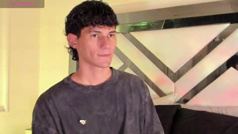  A L E X  online show from 19, 2, 2025