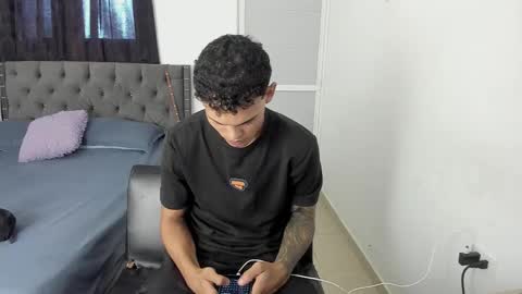 Snapshot of kings_latins chatting on 22, 12, 2025 DOMINANT ALPHA KINGS online show from 22, 12, 2025