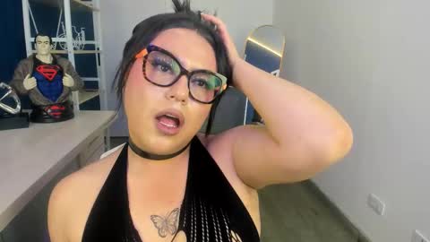 Snapshot of kink__angell chatting on 11, 10, 2025 kink__angell online show from 11, 10, 2025
