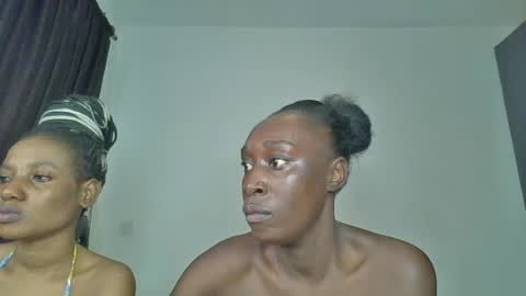 Snapshot of kinky_leila chatting on 28, 6, 2026 kinky_leila online show from 28, 6, 2026
