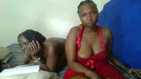 Snapshot of kinky_roey chatting on 10, 2, 2025 kinky_roey online show from 10, 2, 2025