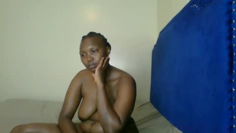 Snapshot of kinky_roey chatting on 22, 2, 2025 kinky_roey online show from 22, 2, 2025