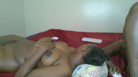 Snapshot of kinky_roey chatting on 7, 3, 2025 kinky_roey online show from 7, 3, 2025