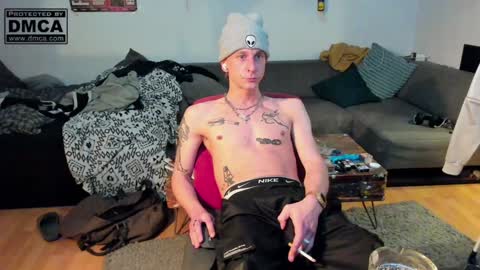 Snapshot of kinky_spidey chatting on 17, 1, 2025 kinky_spidey online show from 17, 1, 2025
