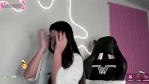 kinky yeyns online show from 22, 2, 2026