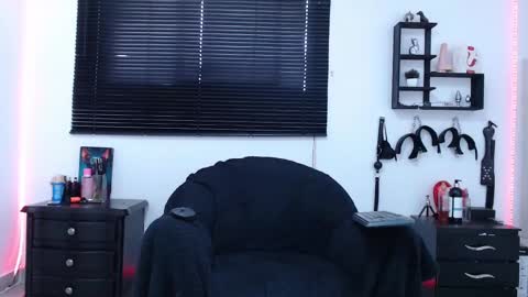 Snapshot of kinkyallisonsub chatting on 10, 2, 2025 Allison  Diego online show from 10, 2, 2025