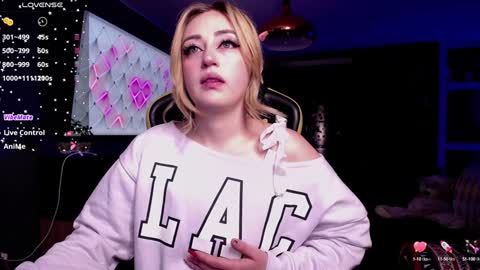  Sara  online show from 5, 1, 2025