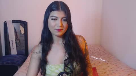 Snapshot of kinkyzoe11 chatting on 25, 10, 2025 Zoe online show from 25, 10, 2025